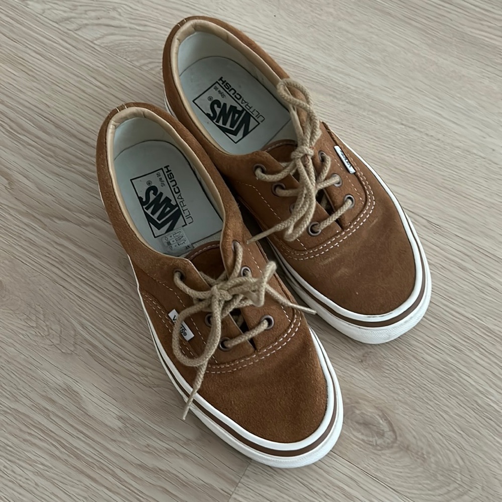 Cute vintage suede vans